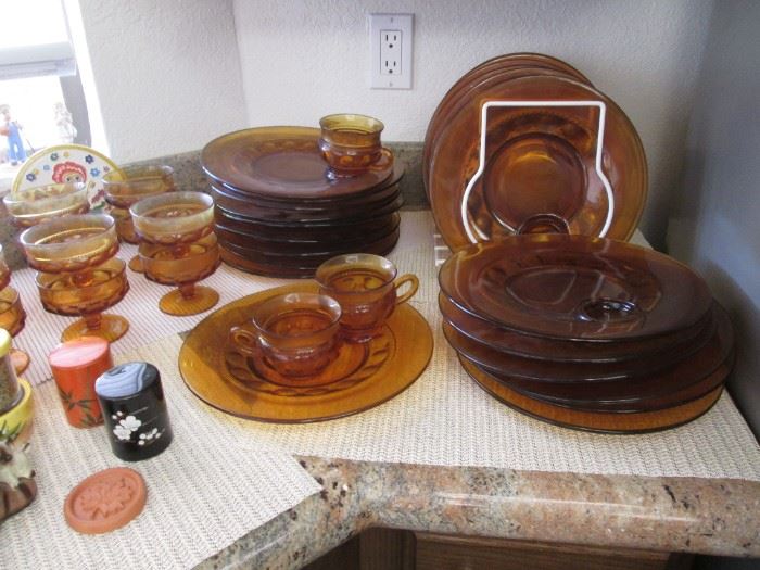 Amber Thumbprint Plates and Cups