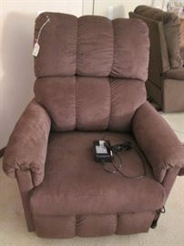 La-Z-Boy Electric Lift Chair Recliner