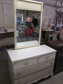 Chest of Drawers/Mirror