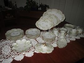 Haviland & Co. Limoges, Fine China Set, "Schleiger" #611, France. 51 pieces.
