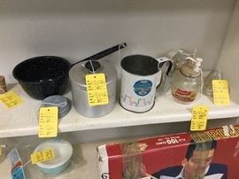 Miscellaneous kitchen items