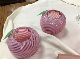 Swirl pinch top matching bowls