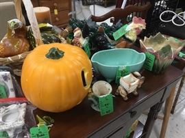 Smalls, bowls, chickens, roosters, pumpkin