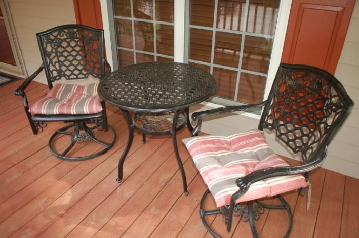 Bistro set, 2 swivel rockers and table