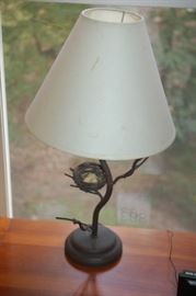 "Bird nest" table lamp