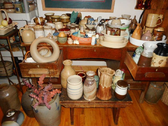 LOADS OF GREAT POTTERY
