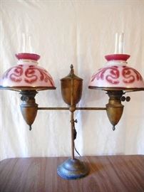 INCREDIBLE ANTIQUE VICTORIAN LAMP