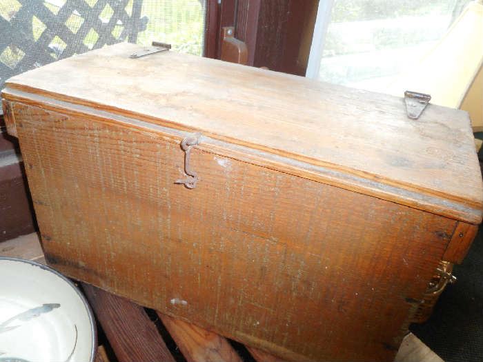 VINTAGE WOODEN CHEST - SMALL