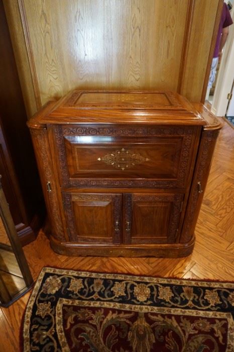 Decorative Bar Cabinet (see 2nd pic)