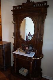 Beautiful Antique Entry Table with Mirror
