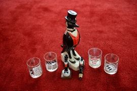 Assortment of vintage Old Crow Wiskey barware.