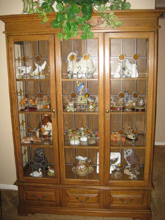 Bassett china cabinet