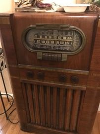 RCA-Floor radio