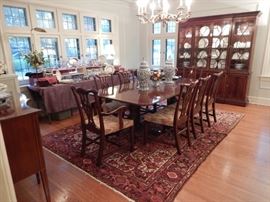 CLASSIC TRADITIONAL  DINING ROOM FURNISHINGS