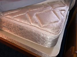 Queen mattress set
