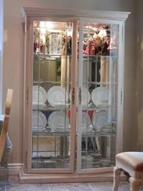 LIGHTED DISPLAY CABINETS