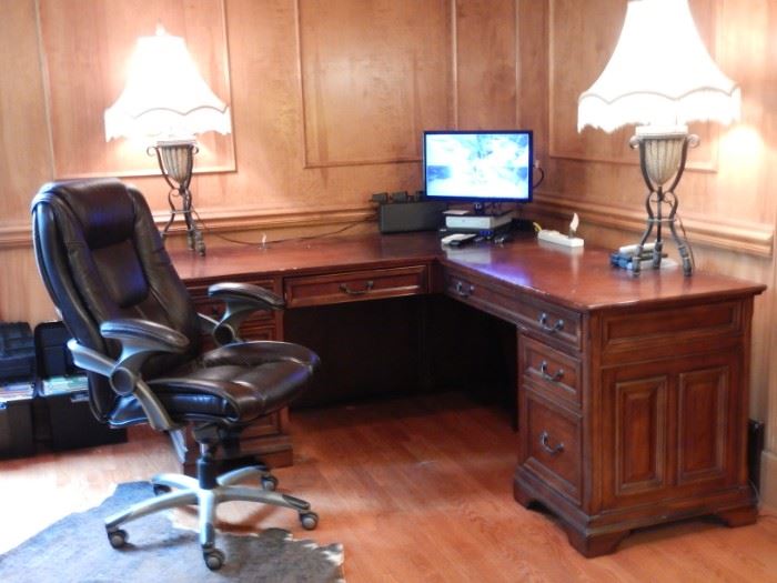 OFFICE DESK AND CHAIR