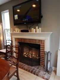 FIREPLACE ACCESSORIES