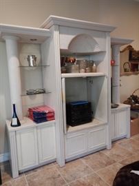 DISPLAY ENTERTAINMENT CABINETS