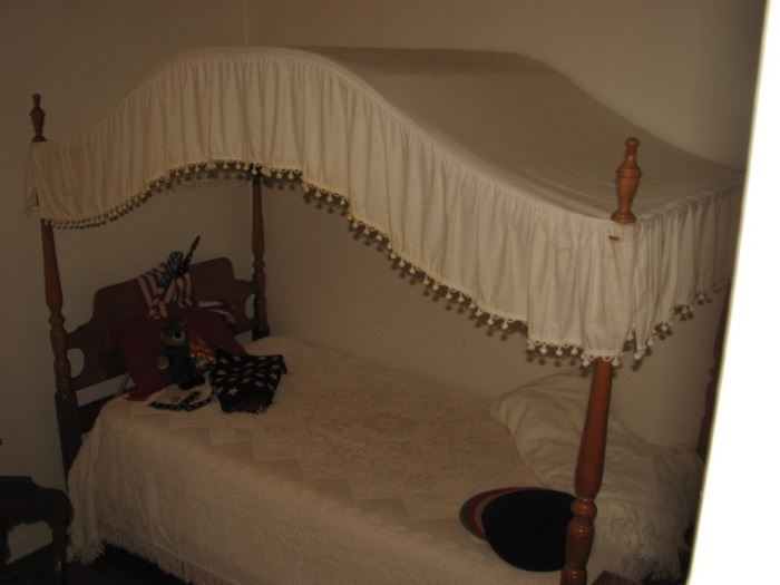 canopy twin bed