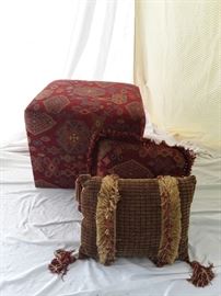Textured Fabric Square Ottoman w/ Pillow accents https://ctbids.com/#!/description/share/55765