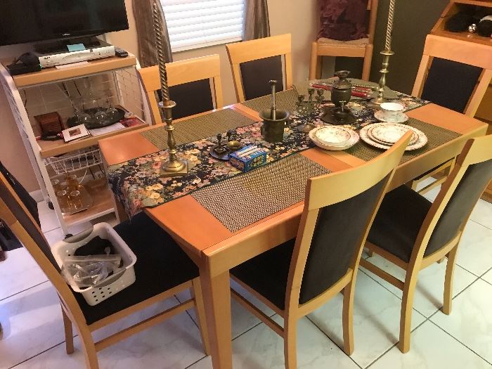 Like new table with 6 matching chairs...excellent condition