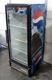 Pepsi Logo'd Reach In Cooler, True Mfg Co Model GDM-12 PE57201 Retail Soda Refrigerator, Works