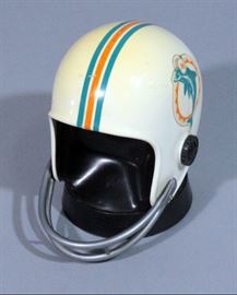 1973 Pro Sports Mkt, Inc Dolphins Helmet Radio, The Mystery Machine Radio And Garfield Alarm