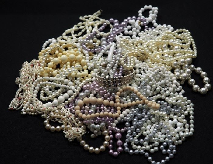 Pearl Necklaces, White, Purple, Grey, Cream And More
