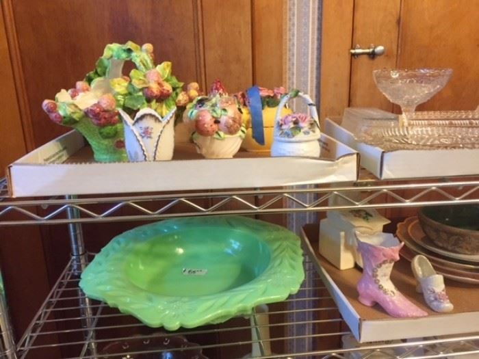 Decorative ceramic & glass objects in the kitchen. Artfully displayed by our Ruth R. 