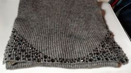Nice wool scarf with glittery details