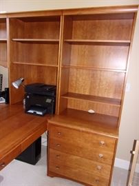 Sleigh Modular Office Furniture, in primo condition! Has alternate cherrywood handles.