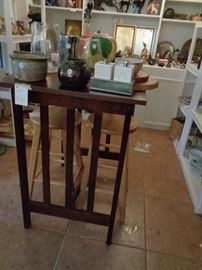 small table w/pair of stools
