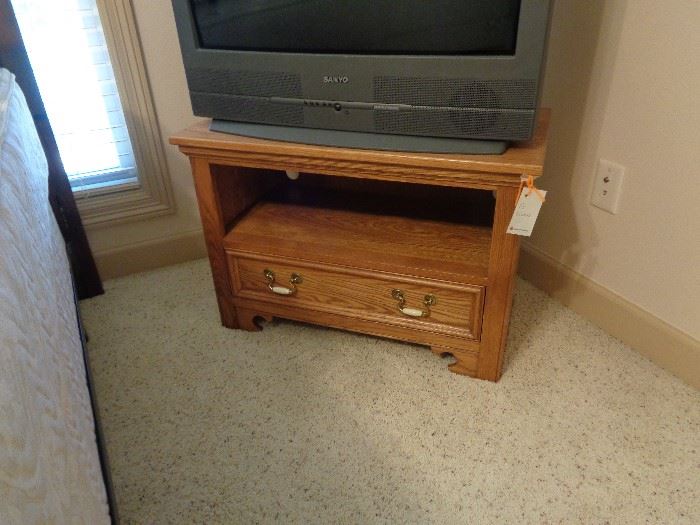 night stand/tv stand, whatever, TV will be free