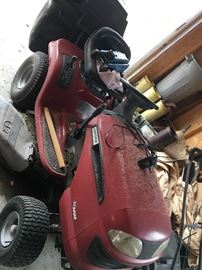 Riding mower- works