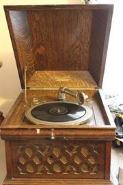 amazing victrola- works!