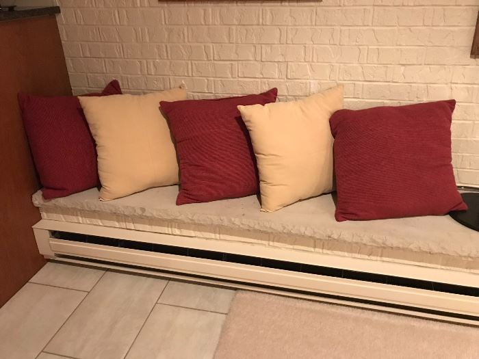 Decorative pillows 