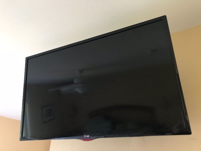 Flat Screen TV LG brand. 