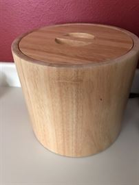 Wooden ice bucket. 