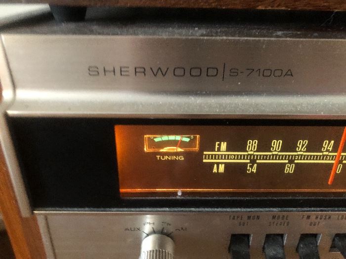 Sherwood / S-7100A stereo receiver.