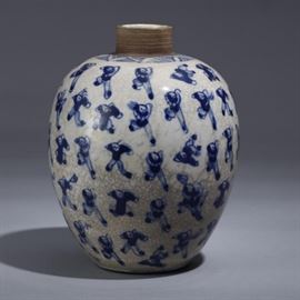 Chinese blue & white porcelain jar, 19th c.
