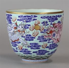 Chinese multicolor porcelain cup, Republican period