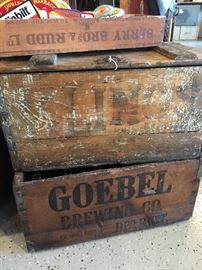 VINTAGE GOEBEL BREWING CO WOOD BOX/CRATE