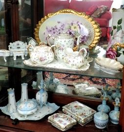 China Dresser Sets & Tea Pots