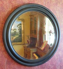 Round mirror