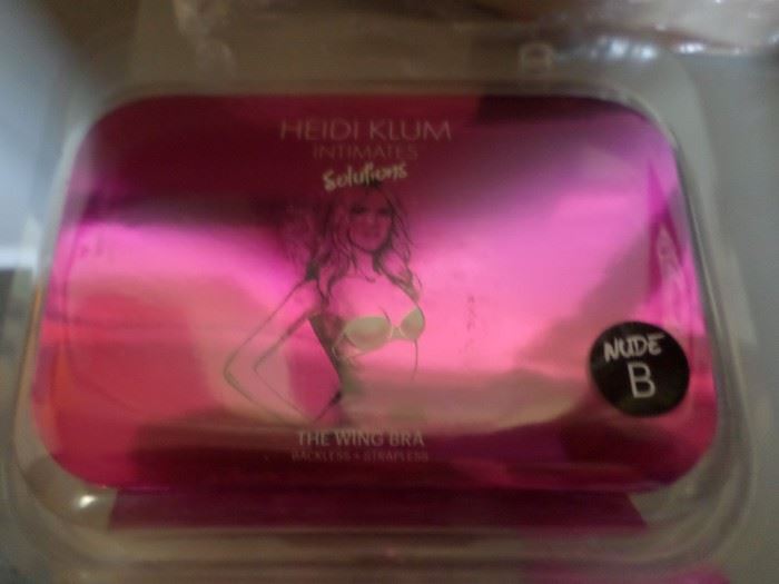 Heidi Klum strapless bras New in Package
