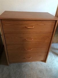 Small chest of drawers 