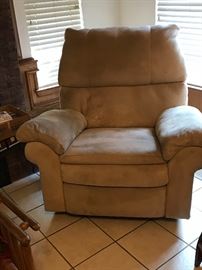 2 recliners