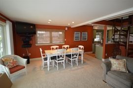 Great Broyhill dining set; glass top on table for added protection