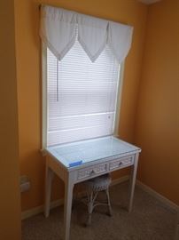 Cute accent furnishings